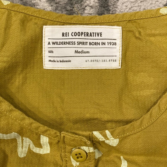 Sold! REI Cooperative trail smith button up tank top vest - Picture 2 of 6